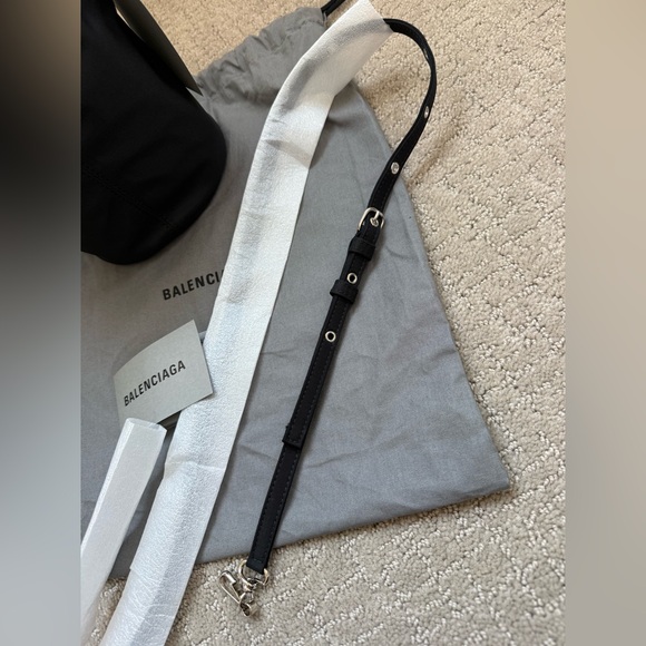 Balenciaga Mini Drawstring Wheel Bag XS - Picture 5 of 9